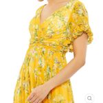 Mac Duggal Yellow Gown Floral Chiffon Gown Yellow Back Formal size 10 NWT Photo 4