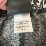 Bobeau  damask pattern black and white stretchy skirt Photo 5