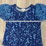Kim & Cami Los Angeles Blue Floral Top Chiffon Flutter Short Sleeve Shirt Size S Photo 2
