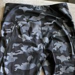 Yogalicious  Black‎ Gray Camo Print Mid Rise Yoga Running Athleisure Leggings Photo 1
