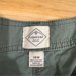st. john's bay St. John’s Bay Capri Cargo Pants Green Size 18W Photo 2