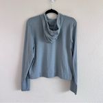 Vuori  Women's Halo Essential Hoodie Light Cloud Heather Photo 3