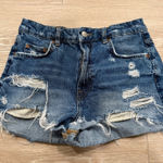 ZARA Women’s The HW Distressed Short Photo 0