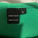 SheIn Cropped Top Photo 2