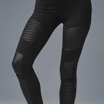 Alo Yoga  Black Moto 7/8 Leggings Size‎ XS Photo 0