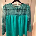 Moulinette Soeurs | Anthropologie Lace Cloaked Green Blouse Size 6. Photo 2