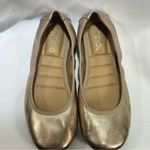 Me Too  Gold Leather Ballet Flats Blue Sole Size 6 Cushioned Insole Photo 4