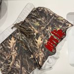 Boys Lie  Set Photo 1