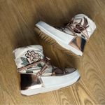 Moon Boot Peace & Love WP Snow Mini Boots Waterproof White Pink Women’s Size 6 Photo 9