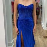 Sherri Hill Prom Dress Photo 4