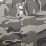 Columbia Omni-Shield Advanced Repellency Camo Themed Cropped Bottoms - Size 10 Photo 8