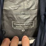 Vineyard Vines  Stow and Go Rain Jacket in Navy Blue with‎ Pink Trim Size XS Photo 3