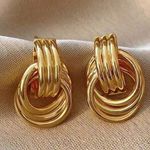 Gold Circle Knot Earrings Photo 1