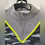 Flirtitude  Active top in a size small Photo 6