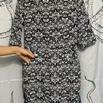 Black and White dress with pockets Size M Photo 3