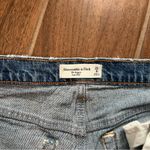 Abercrombie & Fitch  the baggy low rise jeans size 8 Photo 3