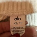 Alo Yoga Muse Sweatpants Womens size xs ivory joggers set white ribbed Photo 4