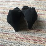 Butter Pia Suede Patent Wedge Pump Black Size 6.5 Photo 4