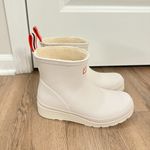 Hunter Play Short Faux Shearling Lined Waterproof Rain Boot in White Willow US 7 Photo 2