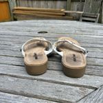 Minnetonka Women's Silverthorne Thong Sandal white size 9 Photo 7