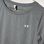 Under Armour  Women Gray Long Sleeve Athletic shirt size small Photo 1