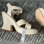 Circus by Sam Edelman  PEONY sandals🌼🌼🌼 Photo 7