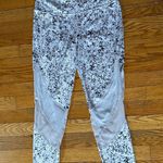 Athleta  White Patterned Leggings 3/4 Length Mesh Gray Modern Medium Photo 1