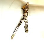 Gold tone rhinestone leaf chain bracelet Photo 3