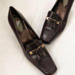 Liz Claiborne 2000s Brown leather heeled loafers gold square toe bow front preppy office siren core-9 Photo 0
