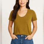 Universal Threads Universal Thread Women’s M Coconut Husk Short Sleeve scoope neck lightweight tee Photo 0