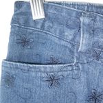 White Stag  8 Embroidered Jeans Capri Pull On Pants Photo 5