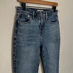 Madewell - The Perfect Vintage Jean in Heathcote Wash Medium Wash Denim Photo 3