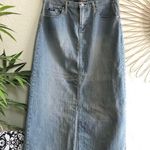 90s/1990s Vintage Stephen Hardy Squeeze high waist light wash blue jean denim maxi skirt with pockets Fits true to size and has stretch Photo 0