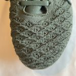 APL Lululemon Women’s  Techloom Phantom Olive Green Sz 10,5 VGUC Photo 2