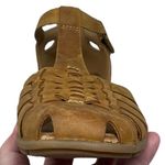 Comfortiva “Persa” Women’s Size 10N Narrow Tan Brown Leather Fisherman Sandals Photo 14