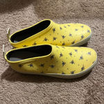 Chooka Yellow, Black, and Tan  Clogs with Bee Design Photo 1