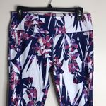 Fabletics  ladies stretch floral capri workout legging pants size medium Photo 1
