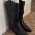 Women’s Size 8 Black Cowboy Style Boots Photo 0