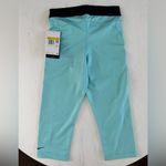 Nike NWT Pro Tiffany Blue Cropped Leggings Photo 2