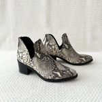 Blondo ELIZA Black White Snake Cut Out Ankle Waterproof Boots B6790-236 Size 6 Photo 3