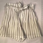 Bershka  pin‎ striped shorts, sz M Photo 3