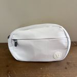 Vuori  Hip Pack Bag white Photo 6