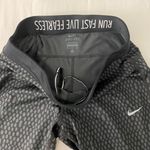 Nike Dri-Fit Pro Black Prints Capri Leggings Photo 5