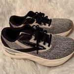 Brooks  Women’s Shoes Photo 0