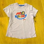 Brooks  Woman's “Have A‎ Run Day” Purple T-Shirt Size Small Photo 5