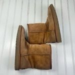UGG  Classic Short II Chestnut Women’s Boots Size 7 Photo 7