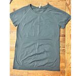 Athleta Women's Momentum Shirt Photo 0