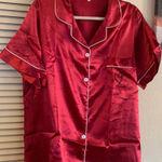 Dark pink satin 2 piece short pajama set (only one set for sale) Size XXL Photo 0