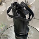 𝅺WOMAN'S Everyday Bucket Bag Black Photo 4