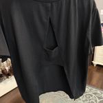SheIn black athletic tee Photo 1